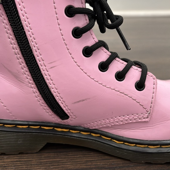Pink patent Dr Marten 8 eye hole boots (kids) - Picture 4 of 16